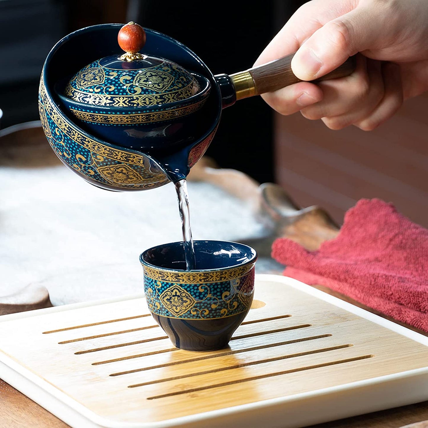 Traditional Design Teapot Set
