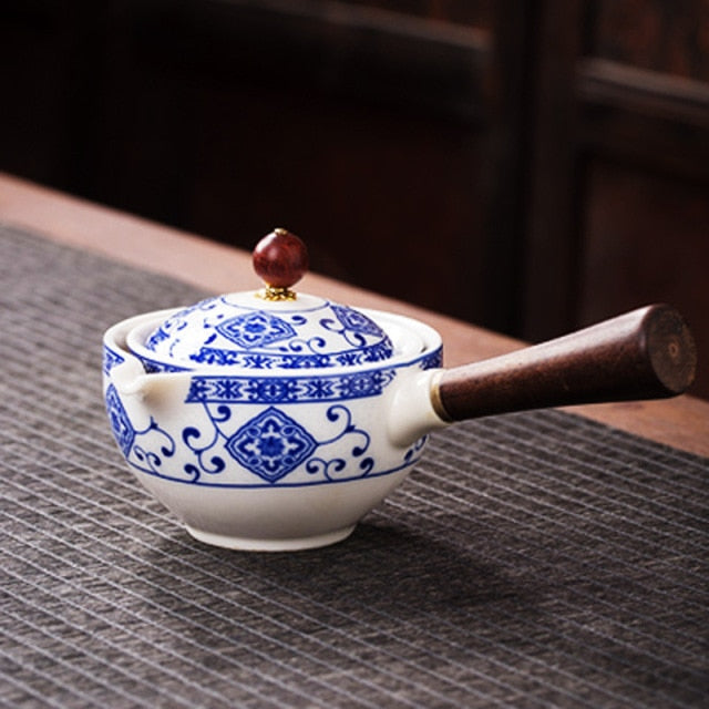 Traditional Design Teapot Set
