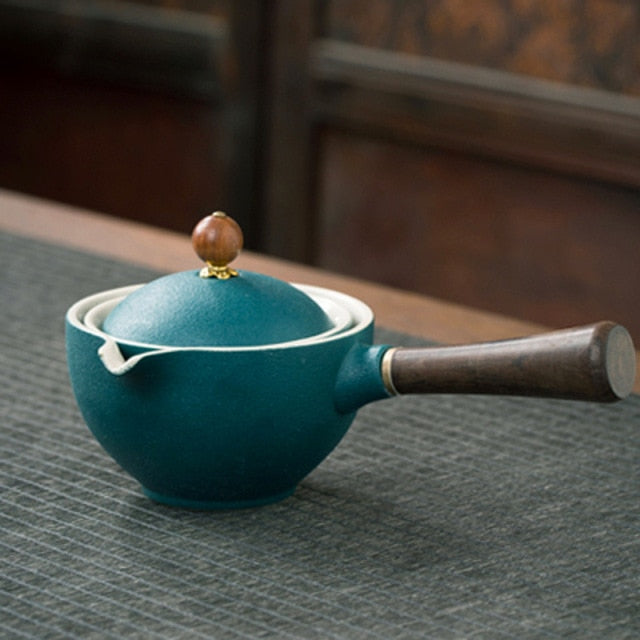Traditional Design Teapot Set